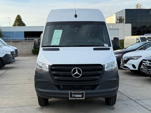 Used 2024 Mercedes-Benz Sprinter 3500 image 5