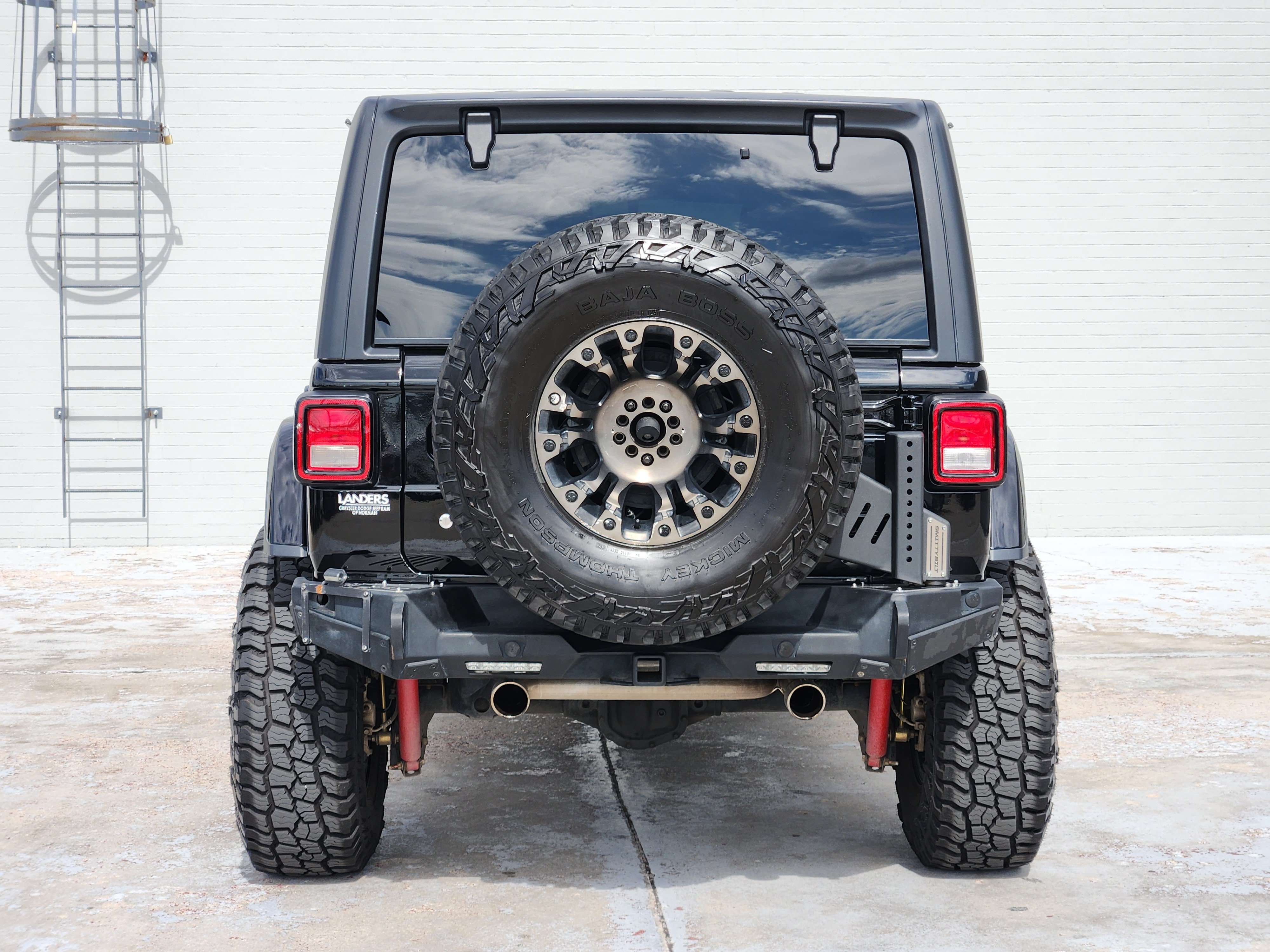 Used 2019 Jeep Wrangler Unlimited Sahara AWD/4WD image 6