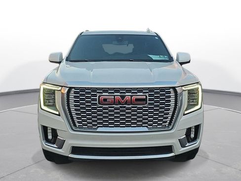 Used 2022 GMC Yukon Denali image 2