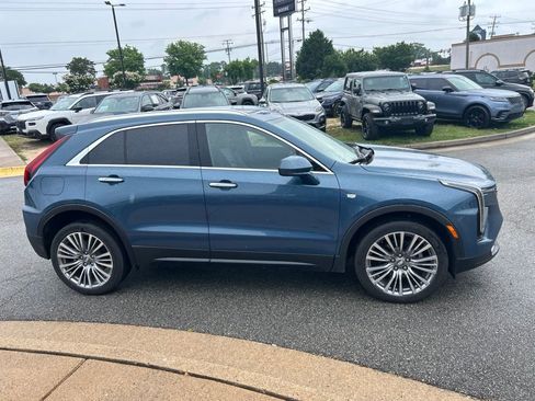 Used 2024 Cadillac XT4 Premium Luxury w/ Technology Package AWD/4WD image 2