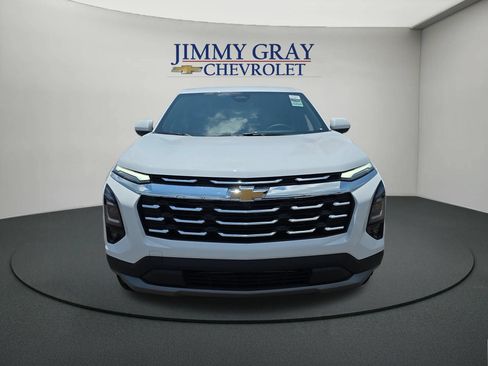 New 2026 Chevrolet Equinox LT w/ Convenience Package II FWD image 8