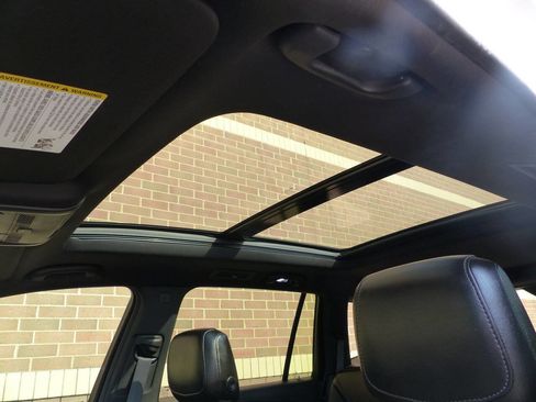 Used 2021 Cadillac XT6 Premium Luxury image 37