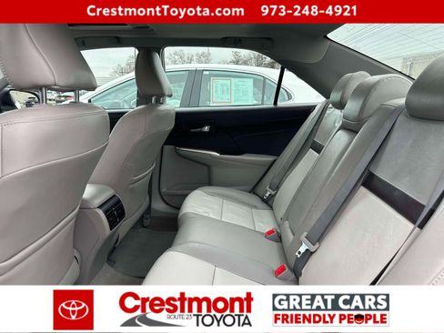 Used 2013 Toyota Camry XLE w/ Leather Pkg image 9