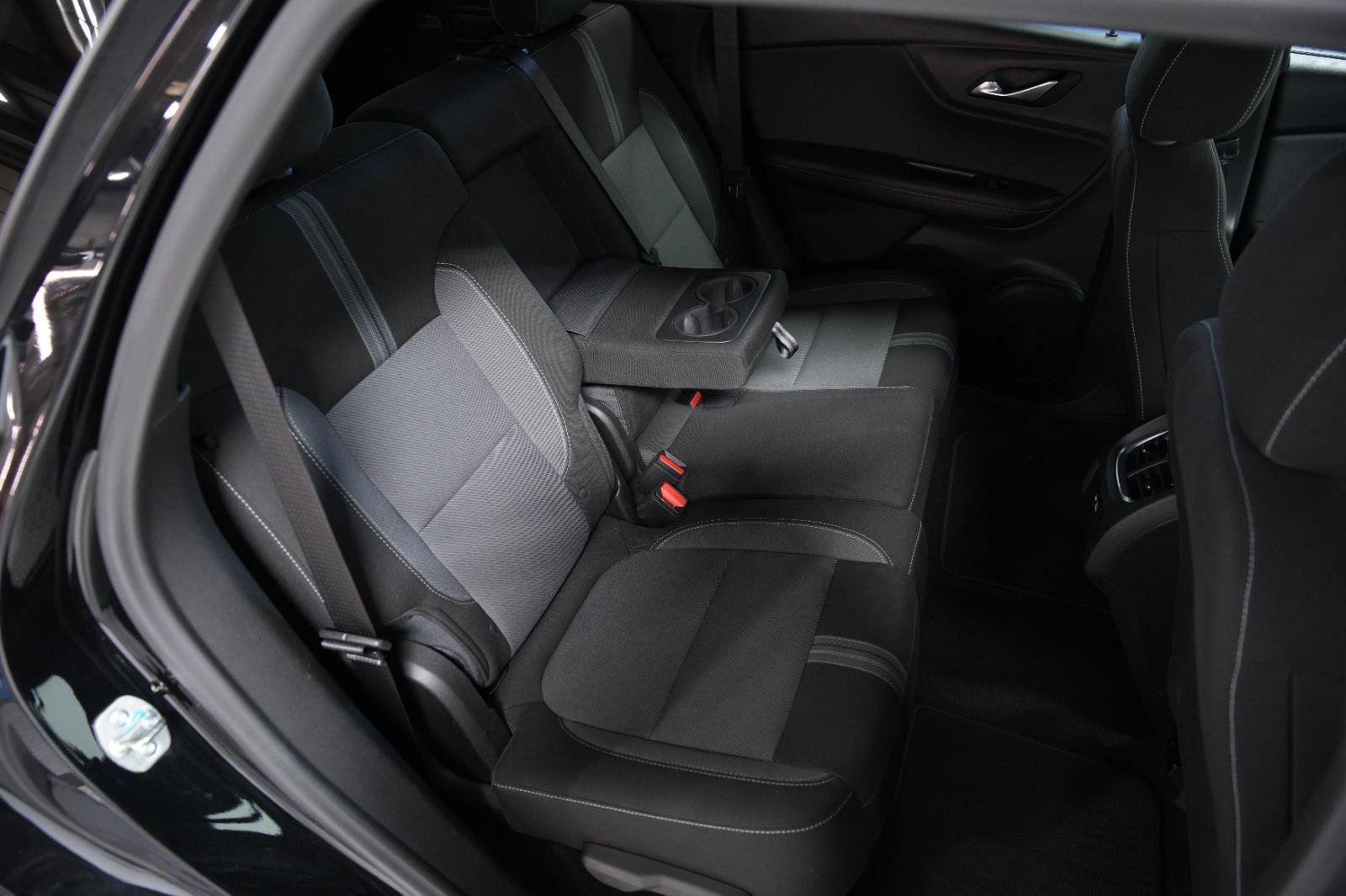 Used 2025 Chevrolet Blazer LT AWD/4WD image 20