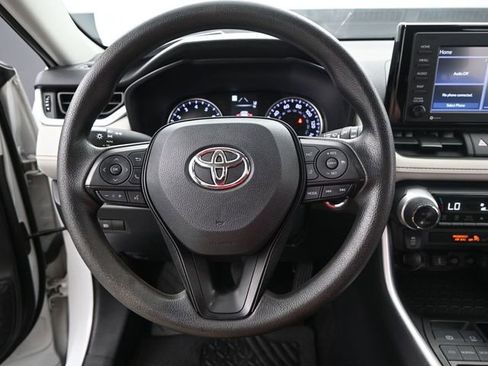 Used 2022 Toyota RAV4 XLE image 9