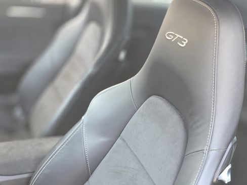 Used 2015 Porsche 911 GT3 RWD image 22