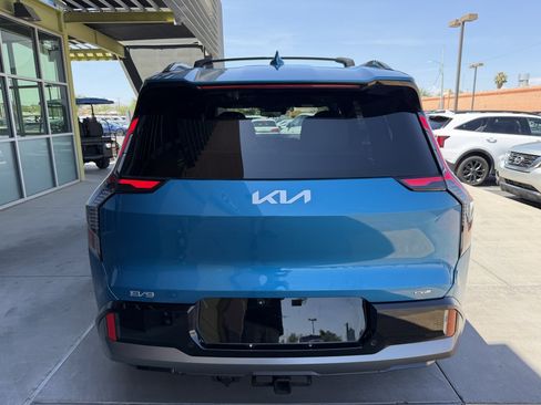 Used 2025 Kia EV9 GT-Line AWD/4WD image 13
