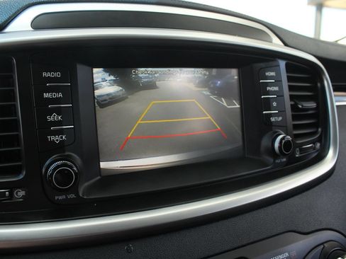 Used 2019 Kia Sorento L FWD image 31