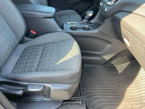 Used 2023 Chevrolet Equinox LT image 11