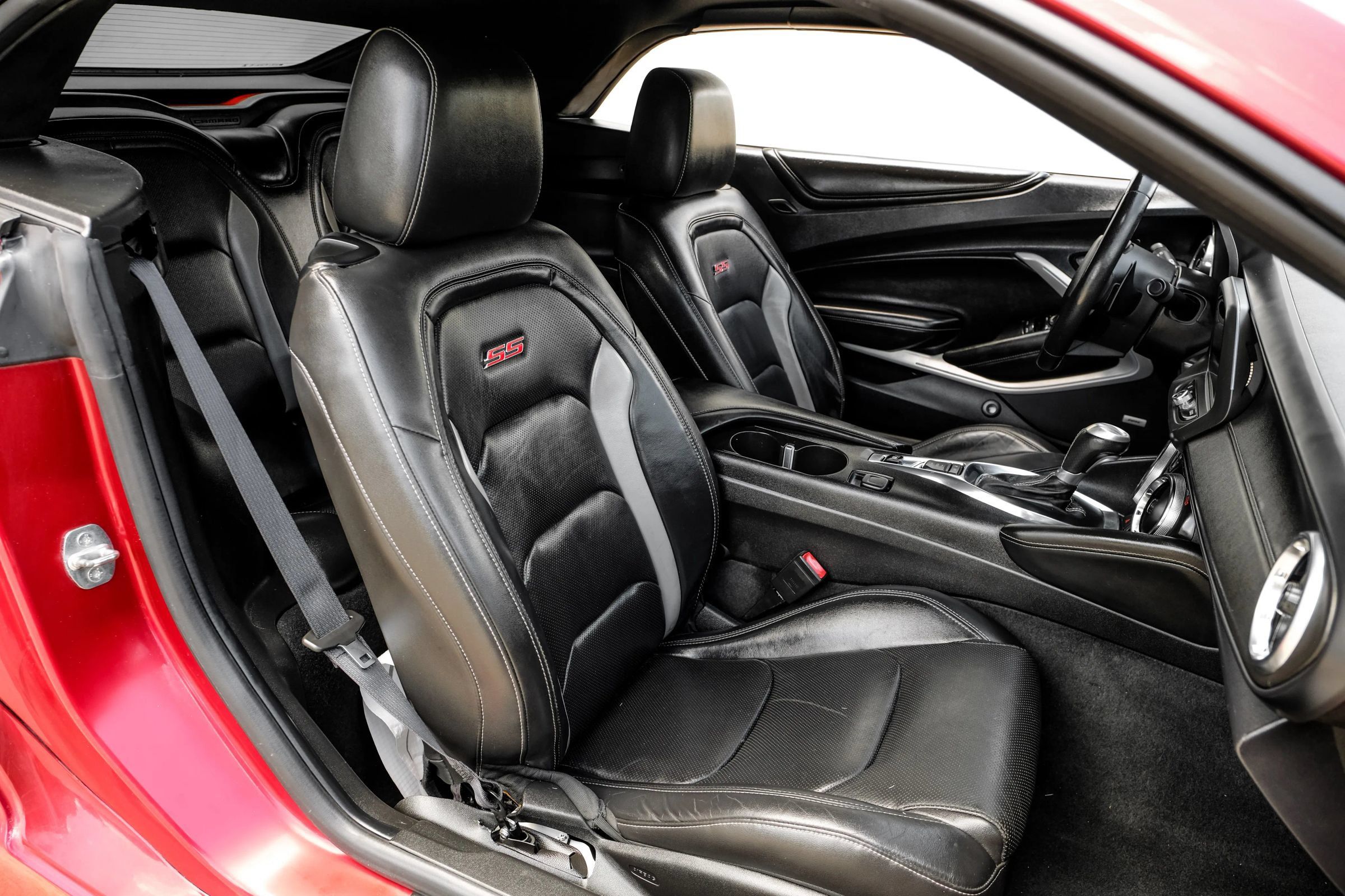 Used 2016 Chevrolet Camaro SS RWD image 33