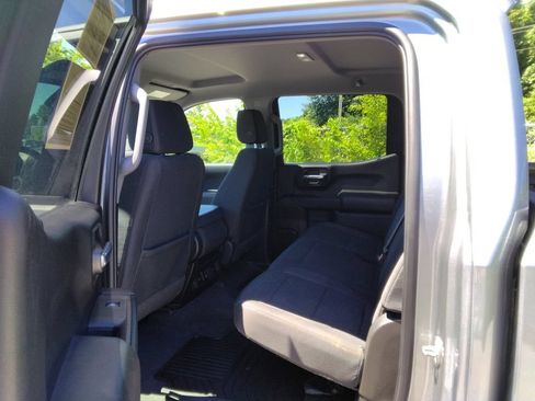 Used 2024 Chevrolet Silverado 1500 Custom w/ Dark Appearance Package AWD/4WD image 17