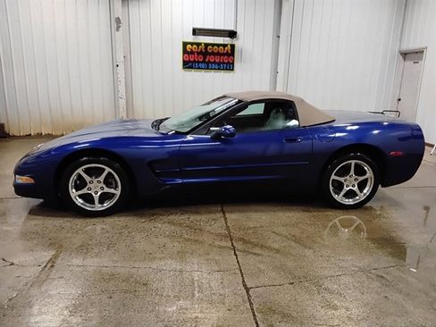 Used 2004 Chevrolet Corvette Convertible w/ Preferred Equipment Group image 5