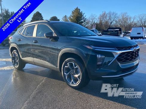 New 2026 Chevrolet Trax LT w/ Driver Confidence Package image 7