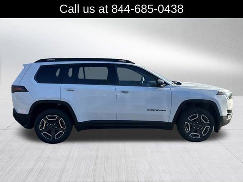 New 2026 Jeep Cherokee Laredo image 4