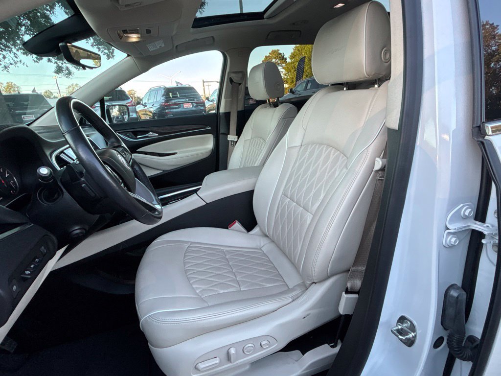 Used 2023 Buick Enclave Avenir w/ Avenir Technology Package FWD image 24