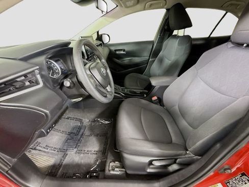 Used 2021 Toyota Corolla LE FWD image 19
