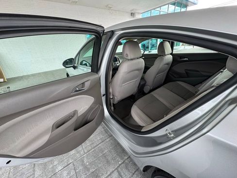 Used 2017 Chevrolet Cruze LT w/ Sun And Sound Package image 18