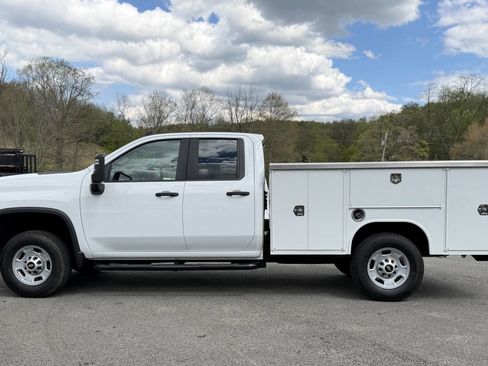 Used 2021 Chevrolet Silverado 2500 W/T w/ WT Convenience Package RWD image 2