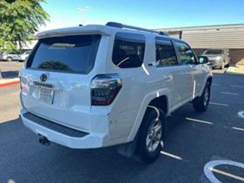 Used 2023 Toyota 4Runner SR5 AWD/4WD image 5