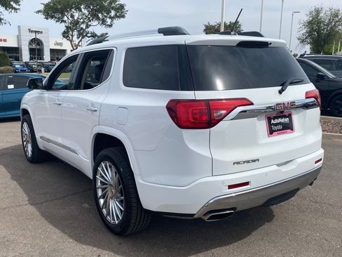 Used 2019 GMC Acadia Denali w/ Technology Package FWD image 9