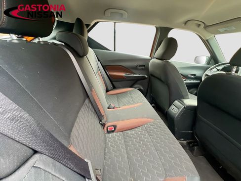 Used 2022 Nissan Kicks SR image 31