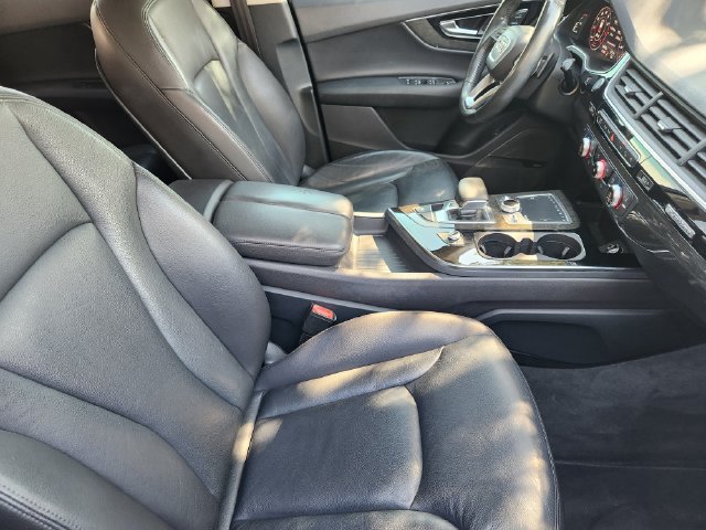 Used 2018 Audi Q7 3.0T Premium Plus w/ Premium Plus Package AWD/4WD image 14