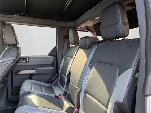 Used 2022 Ford Bronco Black Diamond image 17