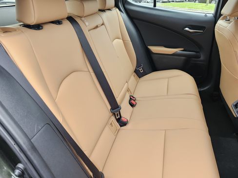Used 2024 Lexus UX 250h AWD w/ Premium Package image 20