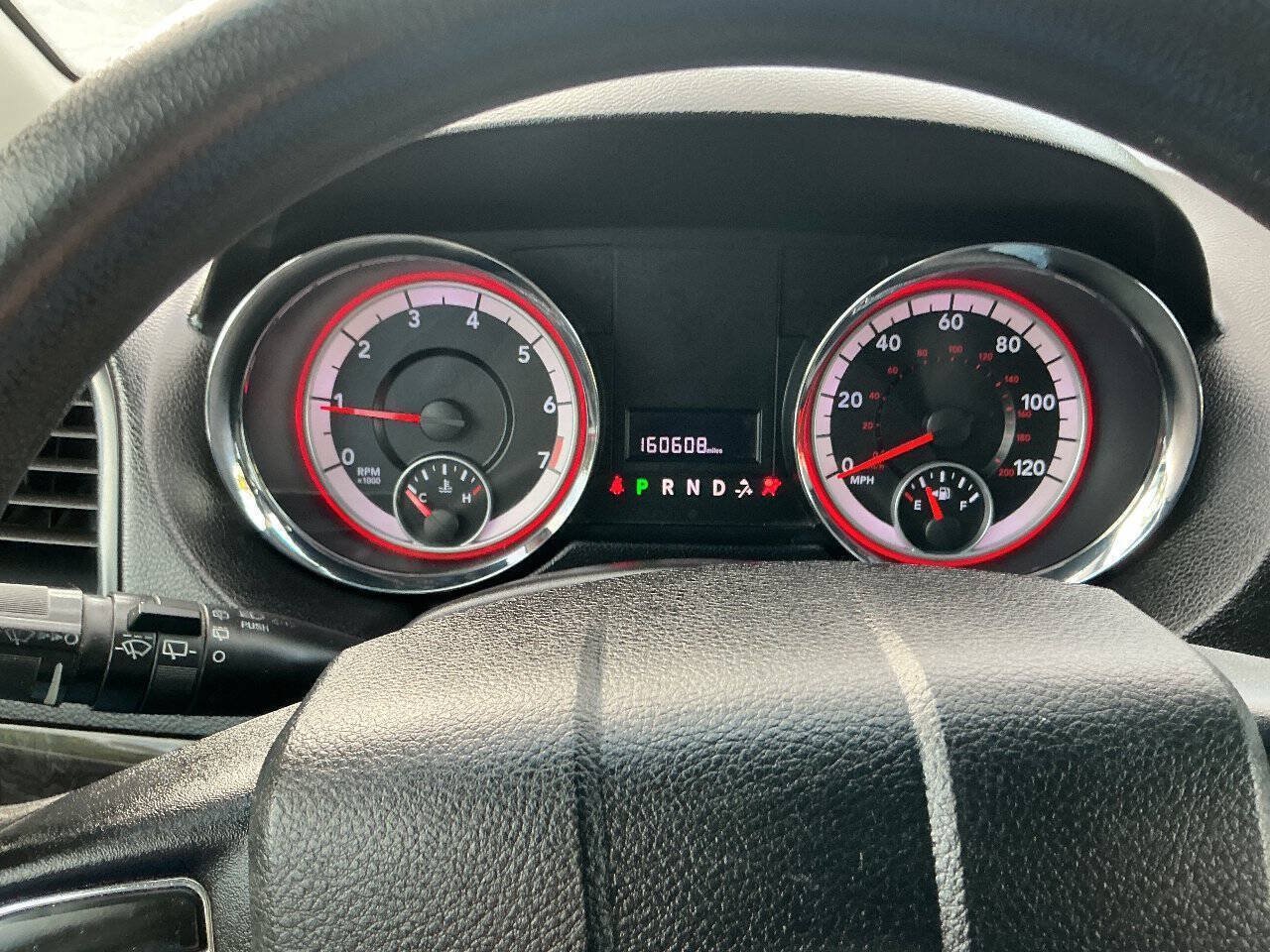 Used 2012 Dodge Grand Caravan SE FWD image 24