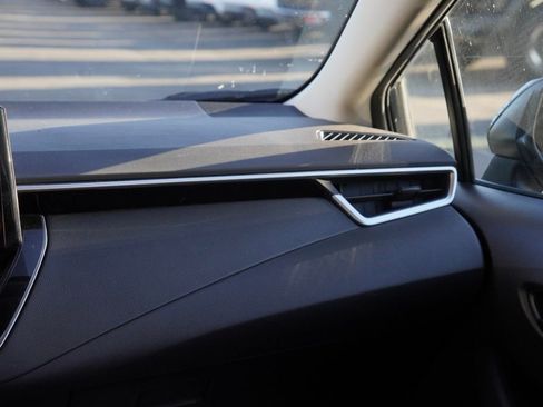 Used 2023 Toyota Corolla LE image 22