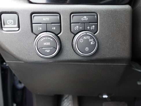 Used 2024 Chevrolet Silverado 1500 LT image 49