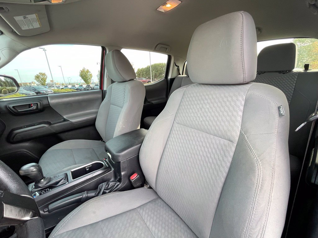 Used 2022 Toyota Tacoma SR w/ SR Convenience Package RWD image 23