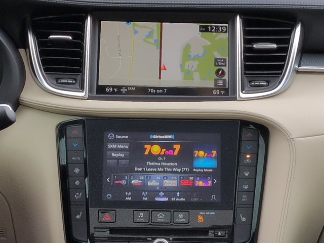 Used 2020 INFINITI QX50 Luxe w/ Navigation Package FWD image 19
