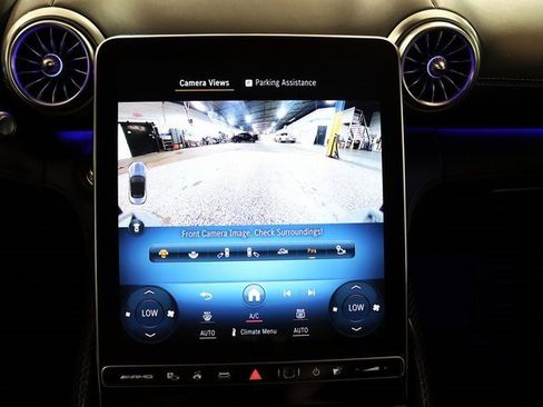 Used 2022 Mercedes-Benz SL 63 AMG 4MATIC w/ Driver Assistance Package image 26