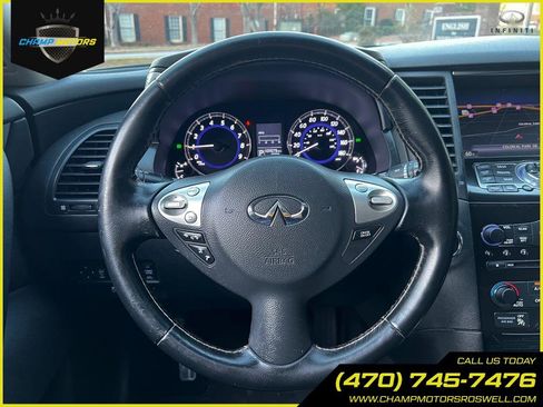 Used 2017 INFINITI QX70 2WD w/ Premium Package image 22