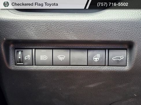 Used 2022 Toyota RAV4 XLE Premium AWD/4WD image 12