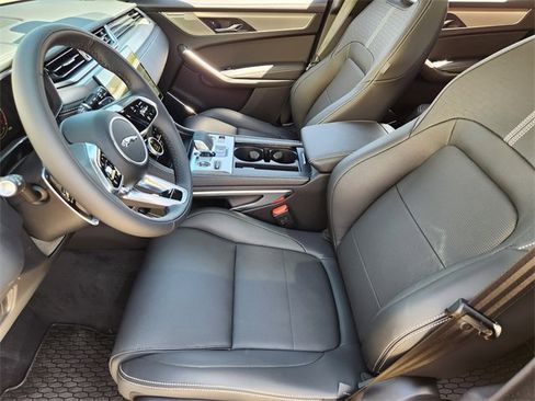 Used 2026 Jaguar F-PACE R-Dynamic S image 13