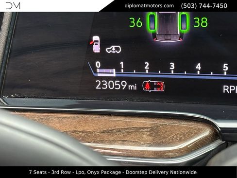 Used 2023 Cadillac Escalade ESV Sport Platinum w/ LPO, ONYX Package AWD/4WD image 38