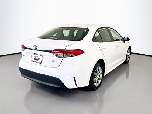 Used 2024 Toyota Corolla LE image 5