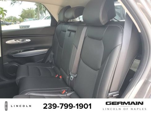 Used 2022 Genesis GV70 2.5T w/ Select Package AWD/4WD image 20