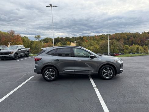 Certified 2024 Ford Escape ST-Line w/ Tech Pack #1 image 5