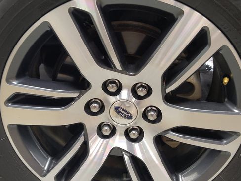 Used 2018 Ford Expedition XLT RWD image 31