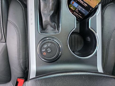 Used 2014 Ford Explorer XLT w/ Equipment Group 202A image 25