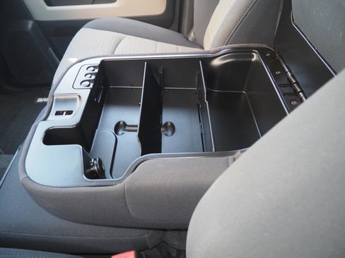 Used 2011 RAM 1500 Classic SLT w/ Luxury Group image 21