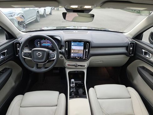 Certified 2023 Volvo XC40 B5 Plus w/ Driver Assist Package image 5