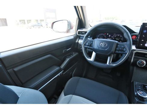 Used 2026 Toyota Tacoma TRD Off-Road AWD/4WD image 6