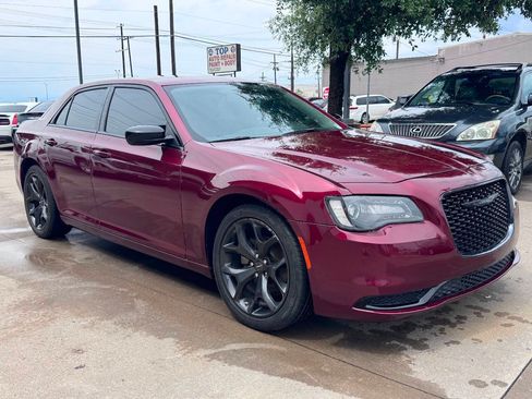 Used 2022 Chrysler 300 Touring w/ Sport Appearance Package RWD image 3