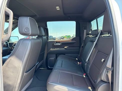 Used 2023 GMC Sierra 1500 Denali w/ Technology Package AWD/4WD image 18