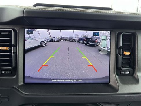 Used 2024 Ford Bronco Badlands image 28