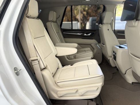 Used 2021 GMC Yukon Denali w/ Denali Ultimate Package image 24